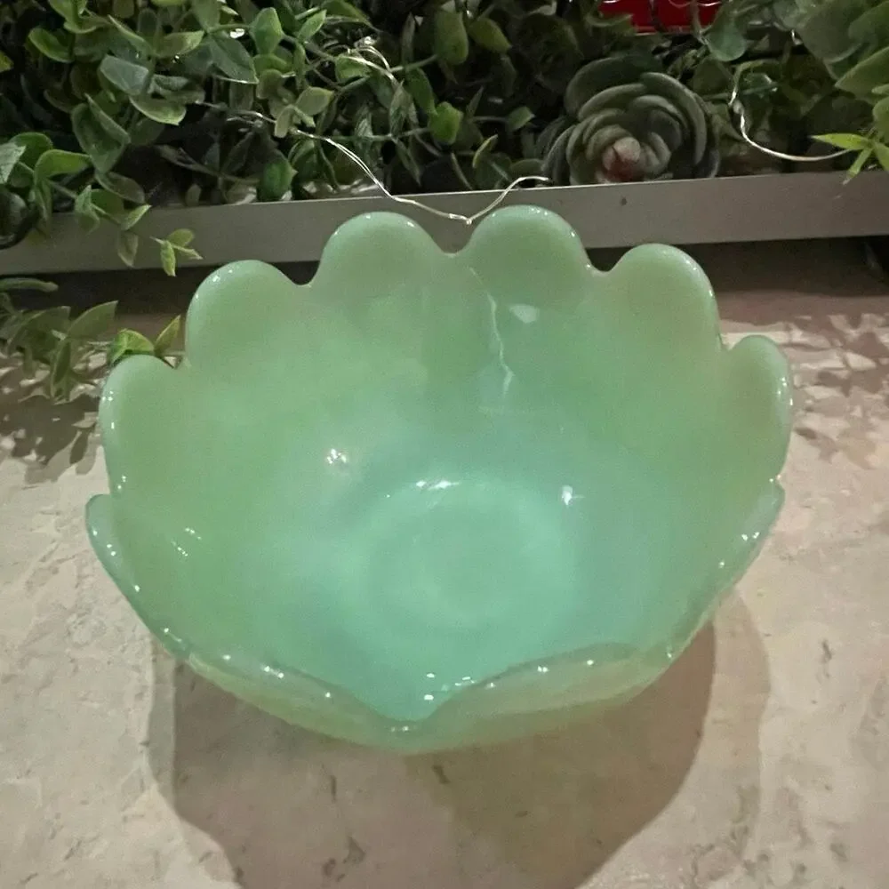 Vintage Green Lotus Blossom Leaf Dessert bowl 4.5x2.5” Fireking Jadeite made USA